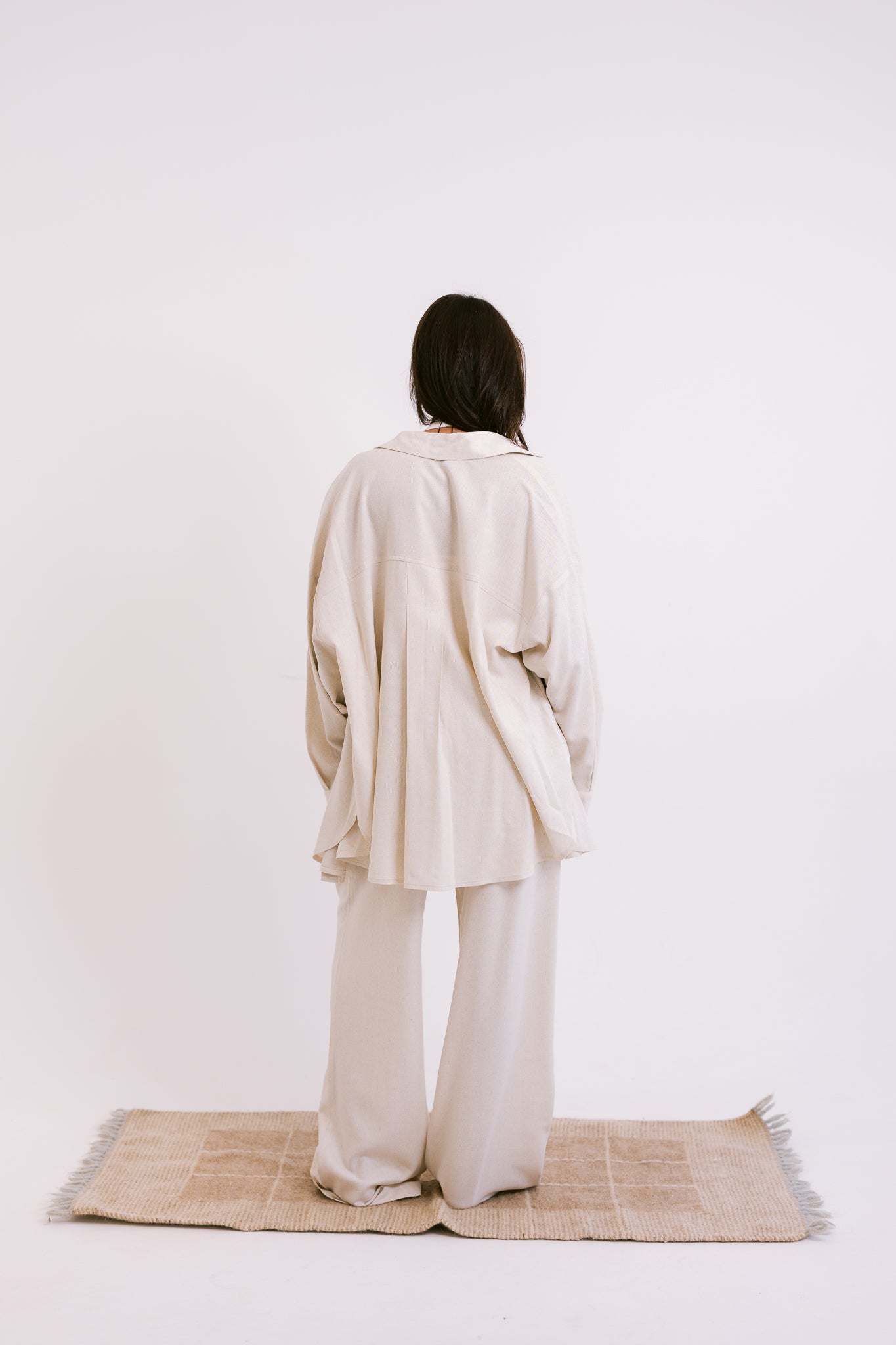 Flowing Linen Shirt - Beige