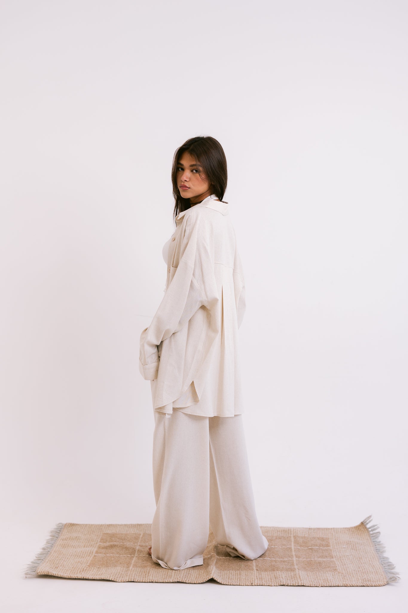 Flowing Linen Shirt - Beige